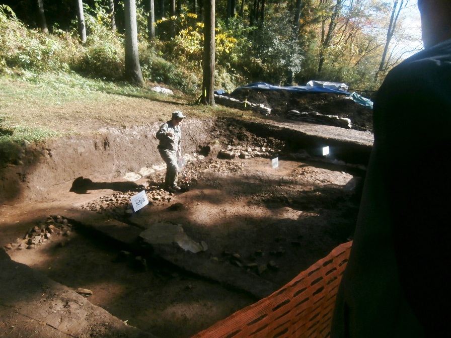 根小屋地区の発掘現場